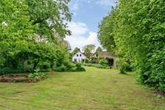 Tuin richting huis 1.jpg